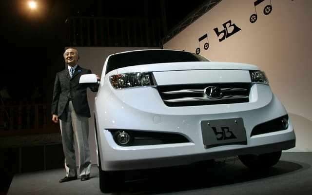 7カ月連続マイナス、トヨタはシェア急上昇…1月新車販売