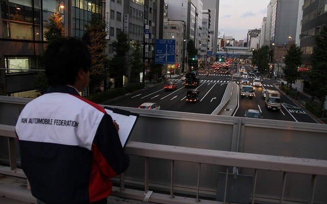 ヘッドライト点灯状況全国調査