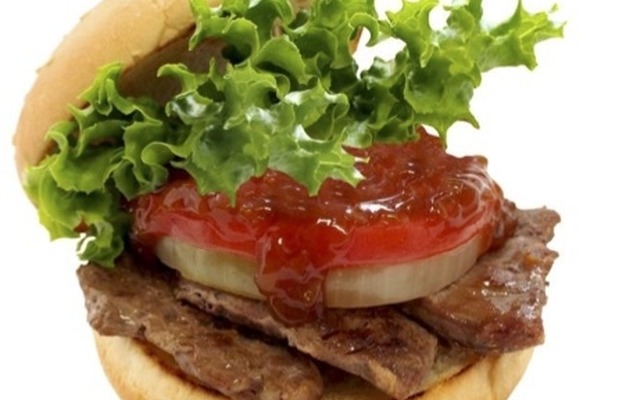 エグザイルとのラストコラボ、フレッシュネスのサーロインステーキバーガー