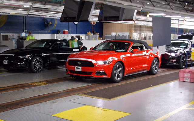 米国向け出荷が開始された新型フォード マスタング コンバーチブル