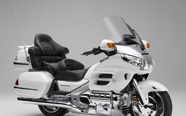 ホンダ ゴールドウイング を一部改良、防寒対策や環境対策