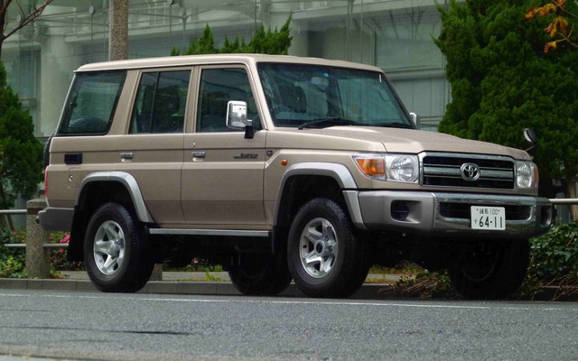 トヨタ ランドクルーザー70 バン