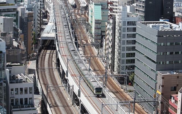 JR東日本は2015年3月のダイヤ改正で、東京～上野間を結ぶ「上野東京ライン」の運転を開始。東海道線と宇都宮線・高崎線の相互直通運転を行うほか、常磐線も品川駅まで乗り入れる。