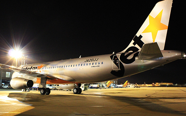 フランスから3日かけて成田に到着したジェットスター・ジャパンA320 20号機（JA20JJ）　（12月19日、成田空港）