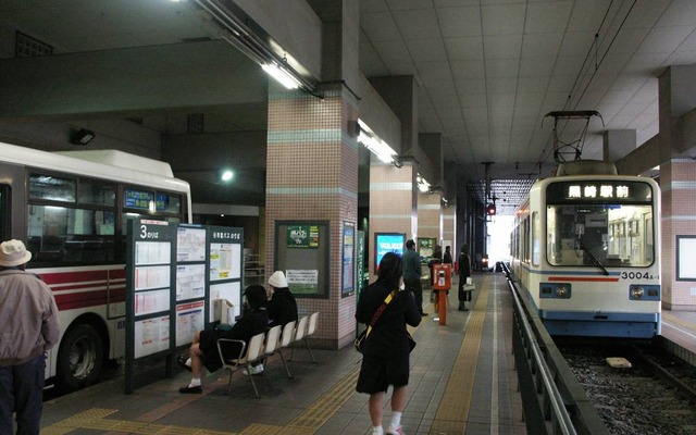 筑豊電鉄の黒崎駅前駅。法律上の扱いは同駅から熊西駅まで西鉄が線路施設を保有し、筑豊電鉄が線路を借りて電車を運行しているが、来年3月1日からは線路施設も筑豊電鉄に承継される。