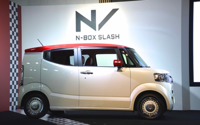 ホンダ N-BOXスラッシュ