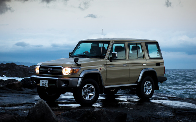 トヨタ ランドクルーザー 70シリーズ バン