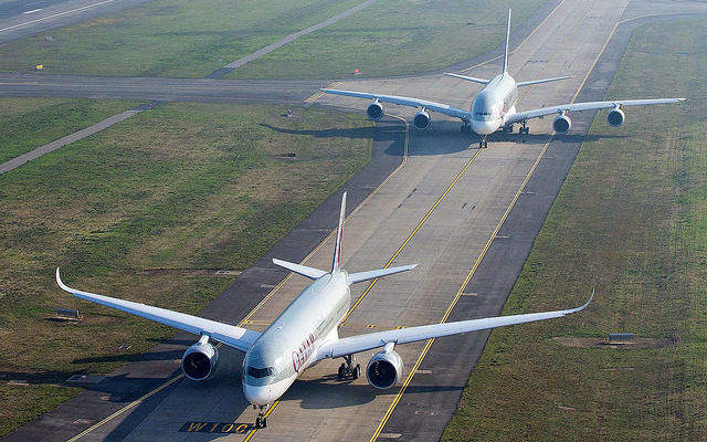 カタール航空、「A350XWB」初号機を受領（1）