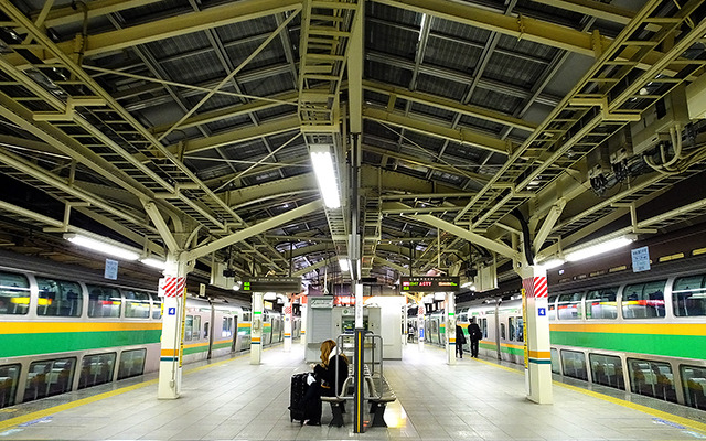 東京駅、東海道線のグリーン車乗降エリア（9～10番）