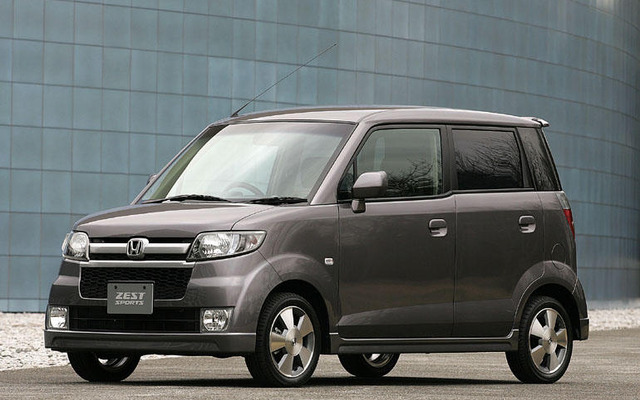 【ホンダ ゼスト 発表】1台で家族全員が楽しめるスイッチムーバー