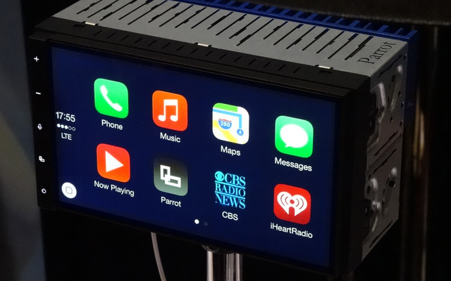 【CES15】Parrot、CarPlayとAndroid autoに両対応したAndroid車載器「RNB6」を公開