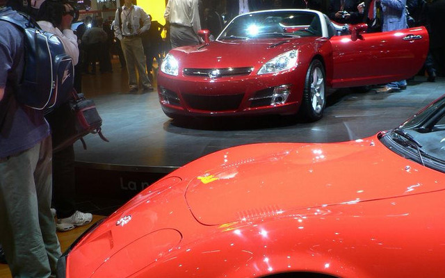 【ジュネーブモーターショー06】オペル『GT』新旧揃い踏み