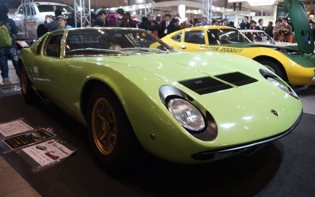 ロードスターが ランボルギーニ ミウラ に変身（東京オートサロン15）