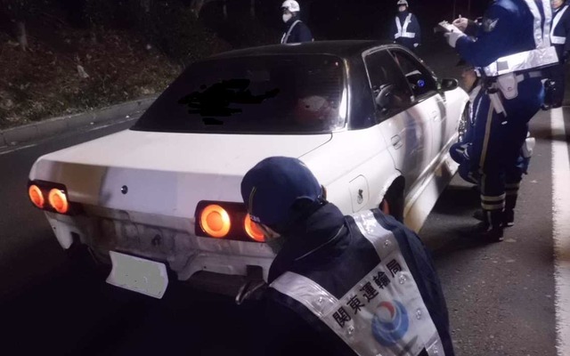 関東運輸局などが東京オートサロン2015に向かう車に対する特別街頭検査を実施