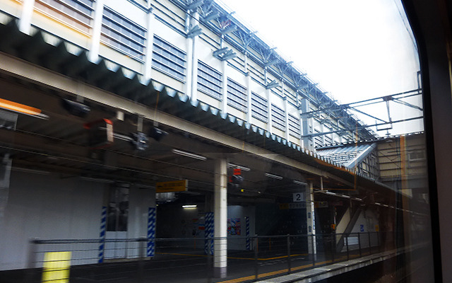 北陸新幹線の準備がすすむ富山駅。2月1日に新幹線駅の見学会が行われる。