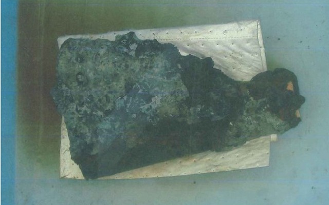 浚渫兼油回収船「清龍丸」が知多市沖で発見した不発弾らしき物体