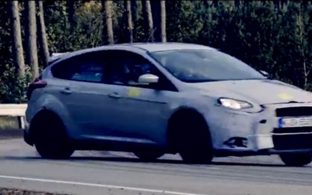 新型 フォード フォーカスRS の予告イメージ