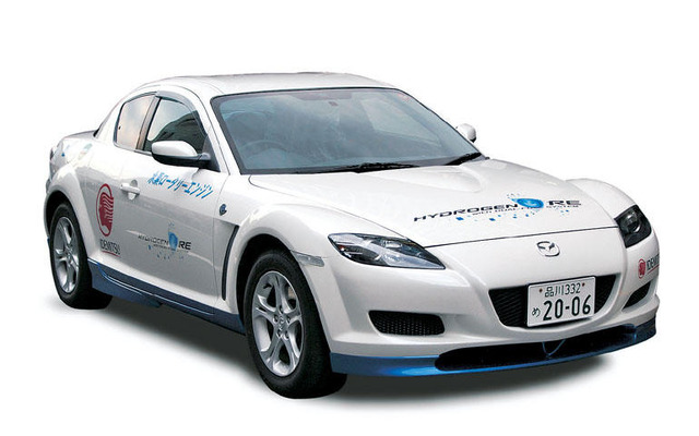 マツダ世界初、ガソリンと水素の両方で走るクルマを納車…RX-8