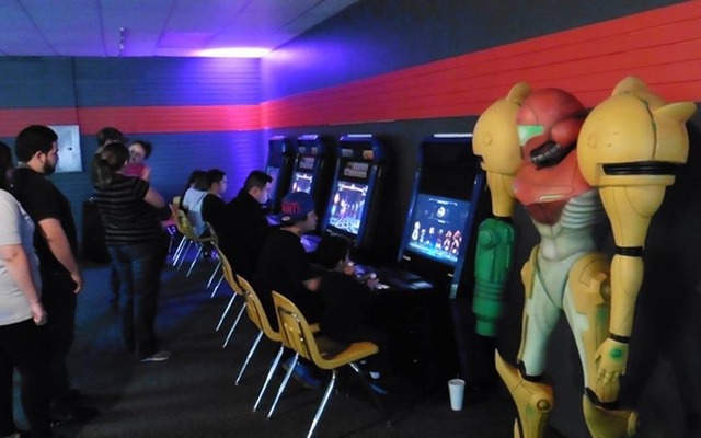 日本のアーケードゲームがプレイできるカフェ、米テキサスにオープン