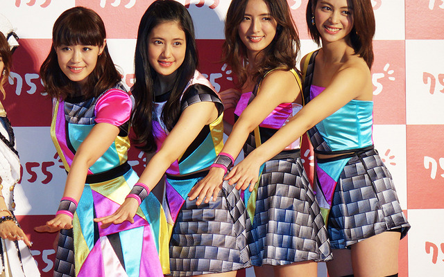 E-girls.から鷲尾伶菜、藤井夏恋、藤井萩花、楓