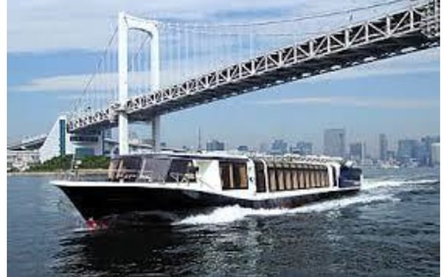 「江東ワンコイン探検クルーズ」を実施するジーフリート