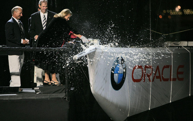 BMWオラクル、アメリカズカップ挑戦艇「USA 87」命名式