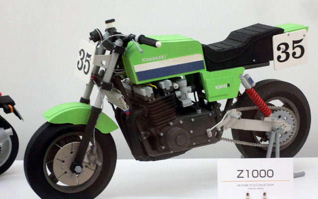 【東京モーターサイクルショー06】紙製バイクも展示