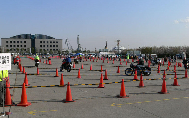 【東京モーターサイクルショー06】人気の試乗車はホンダとドゥカティ