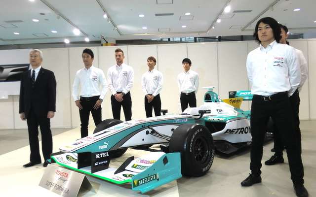 トヨタの今季SF参戦ドライバー陣。右最前列は国本。