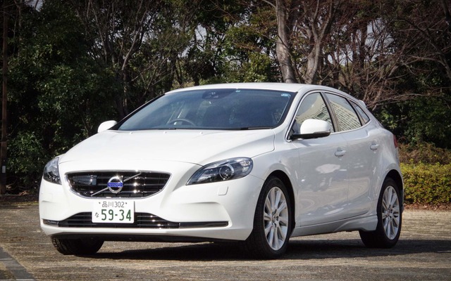 ボルボ V40 T4 SE 2015年モデル