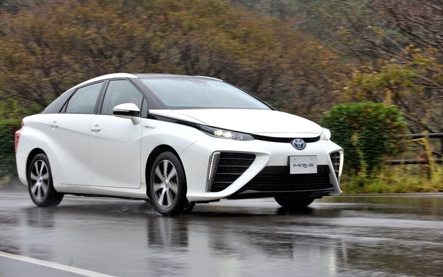 トヨタ MIRAI