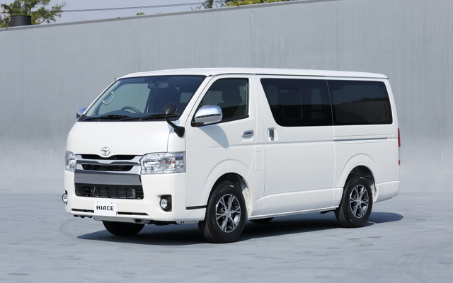 トヨタ ハイエース（参考画像）