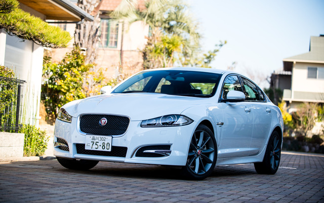 ジャガー XF 2.0 R-スポーツ