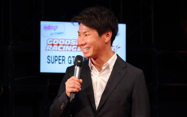 グッドスマイルレーシング＆TeamUKYO SUPER GT 2連覇決起集会に登場した小林可夢偉