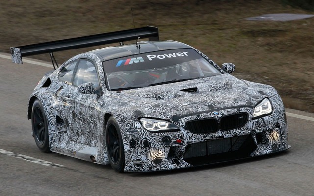 BMW M6 GT3 の開発プロトタイプ車