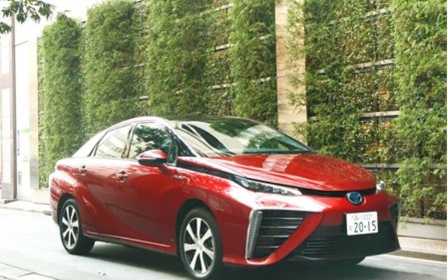 岩谷産業に納車されたトヨタ MIRAI