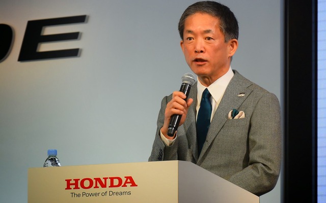 ホンダ 新型ジェイドの発表会見に出席した、峯川尚専務執行役員