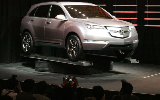 【ニューヨークモーターショー06】アキュラ MDX はニュルで鍛えたセダン