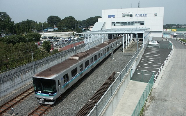 浦和美園駅を発車する列車。埼玉高速鉄道は3月14日にダイヤ改正を実施し、鳩ヶ谷～浦和美園間の列車を増発する。