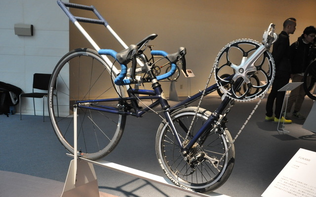 自転車と身体がデザインテーマ「FUKAMI」