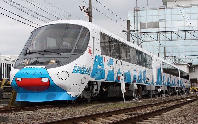 『フジサン特急』は土曜・休日の河口湖発9時台の1本を8時台にシフトし、大月駅における上りJR特急との接続改善が図られる。