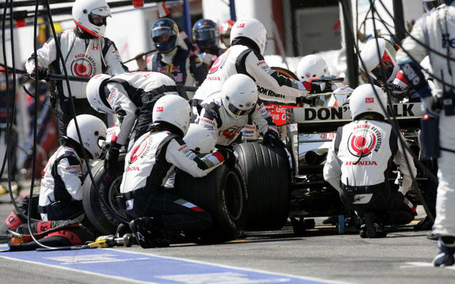 【ホンダF1】バトン、ピットストップのミスで表彰台逃す