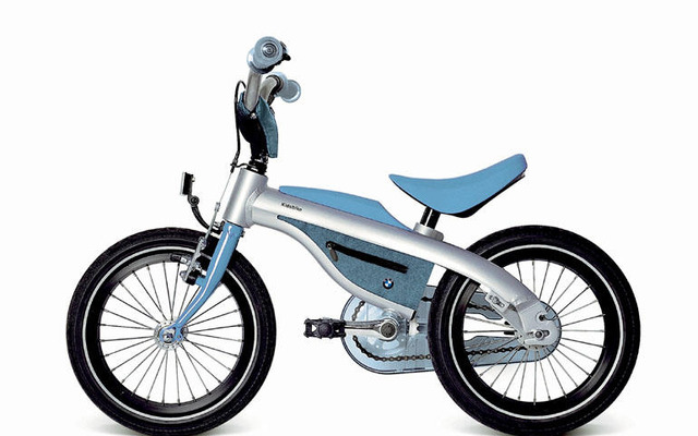 BMWキッズバイクのデザインを一新