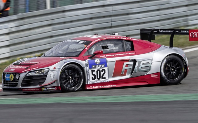 アウディ R8 LMS の現行モデル（参考画像）