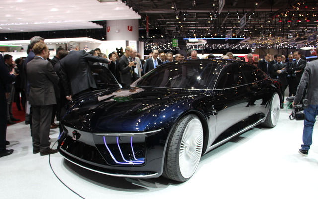 イタルデザイン・ジウジアーロ GEA（ジュネーブモーターショー15）