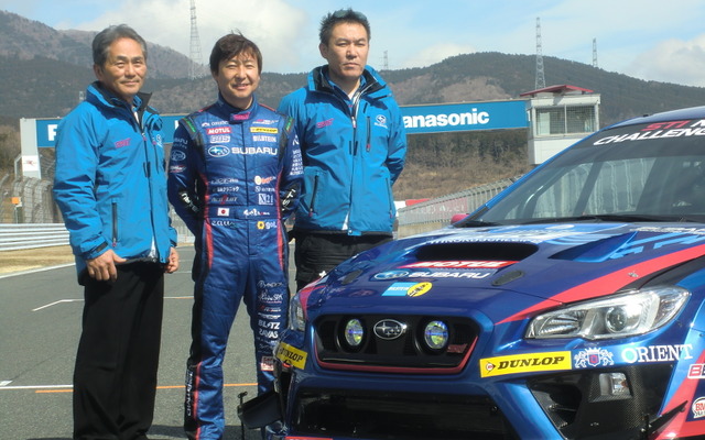 左から辰己STI総監督、佐々木孝太、小澤STI監督。
