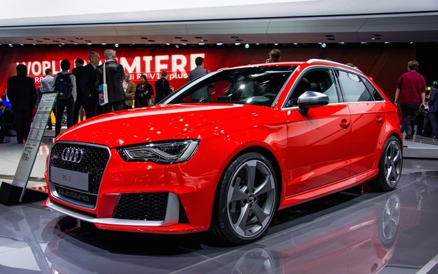 新型アウディ RS3 スポーツバック（ジュネーブモーターショー15）