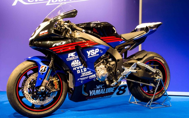 新型YZF-R1（YAMALUBE RACING TEAM）