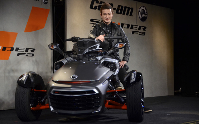 Can-Am Spyder F3/-Sの発表会に登場した、歌舞伎俳優の中村獅童さん