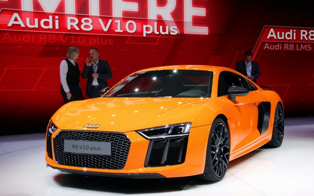 アウディ R8 V10プラス（ジュネーブモーターショー15）